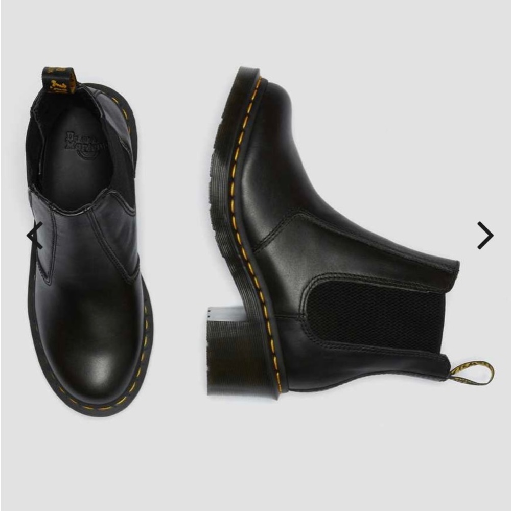 NWT Dr. Martens Cadence boot